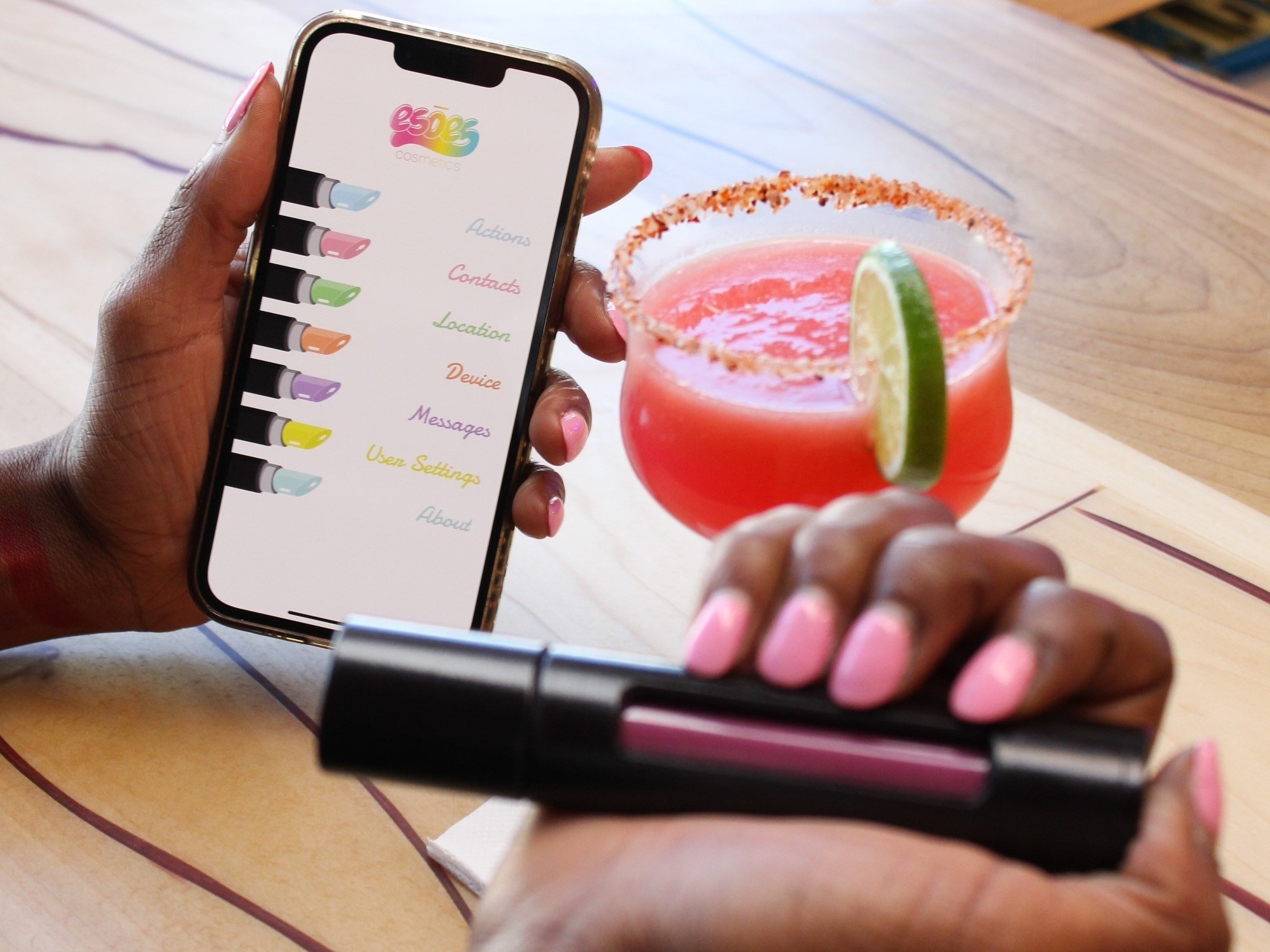 Lipstick startup Esōes launches good lipstick with date rape drug detection and Bluetooth safety button